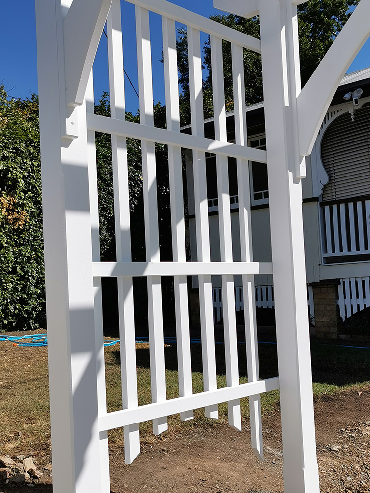 There are no visible fixings on the inside of the Arbor as you walk through it.