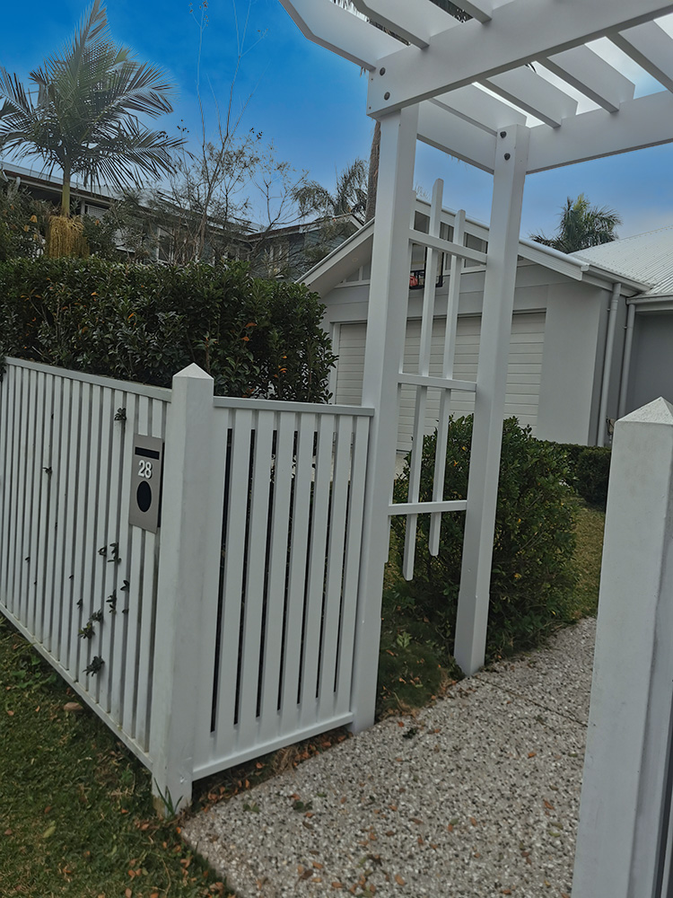 Balustrading has been added to match the front fence and attaches to the new Arbour. Screening has been added to each side of the Arbour so that vines can climb.