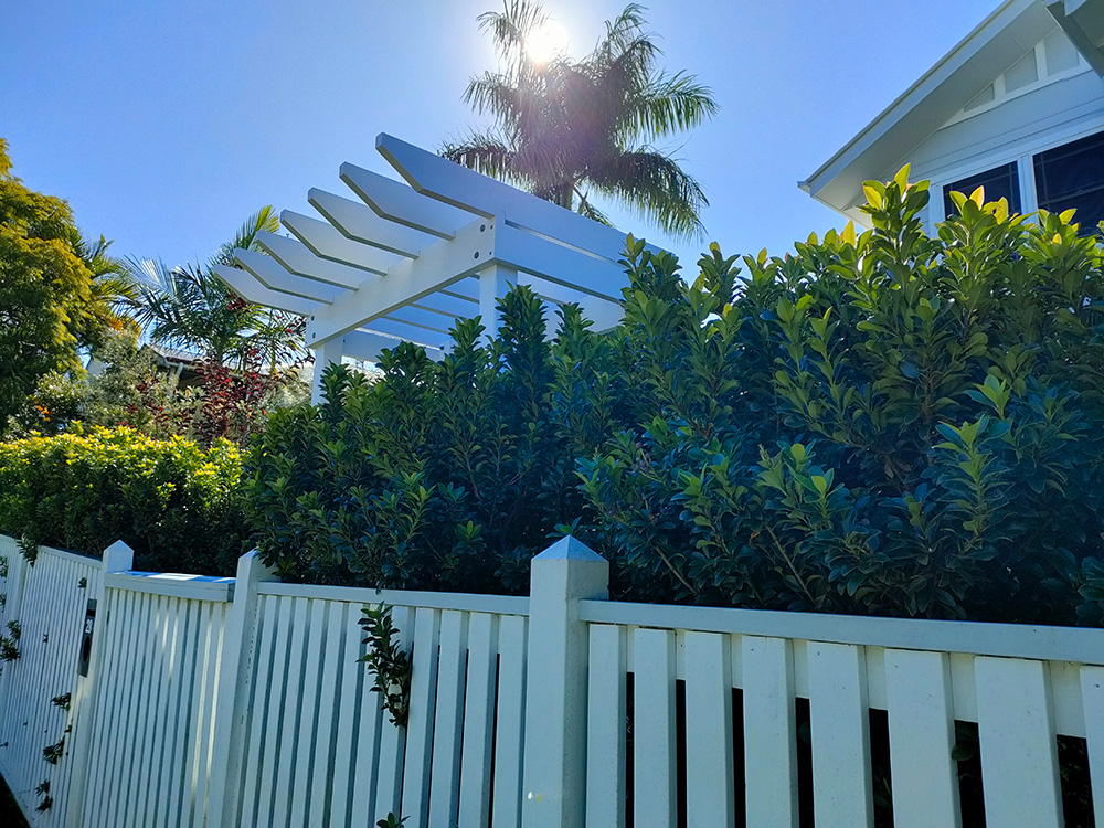 This Entrance Arbour has a front overhang to match the Pool Pergola at this residence in Tarragindi, QLD.