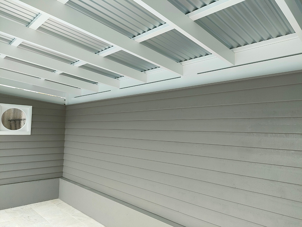 The Pergola roof style look great with the full walls. The walls are finished to sit exactly under the beams for a beautiful finish.