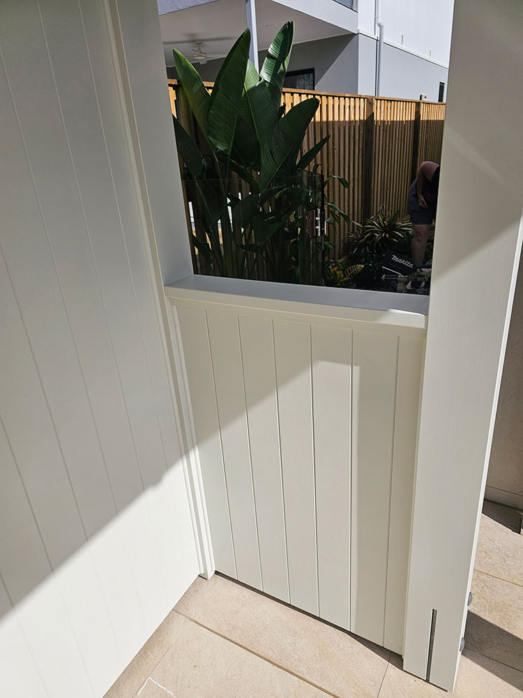 Pool Cabana Half Wall