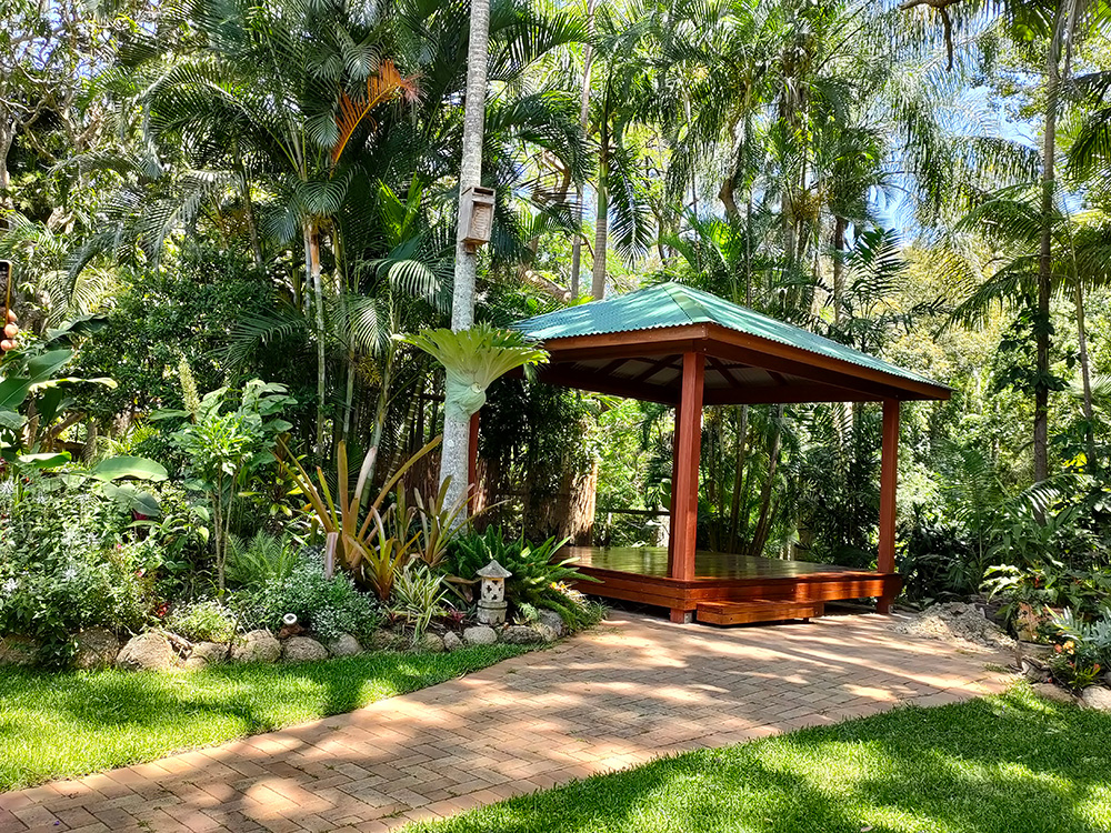 This Spotted Gum Gazebo has been nestled into the rear corner of the yard and the fantastic tree canopy provides a pictureque setting.