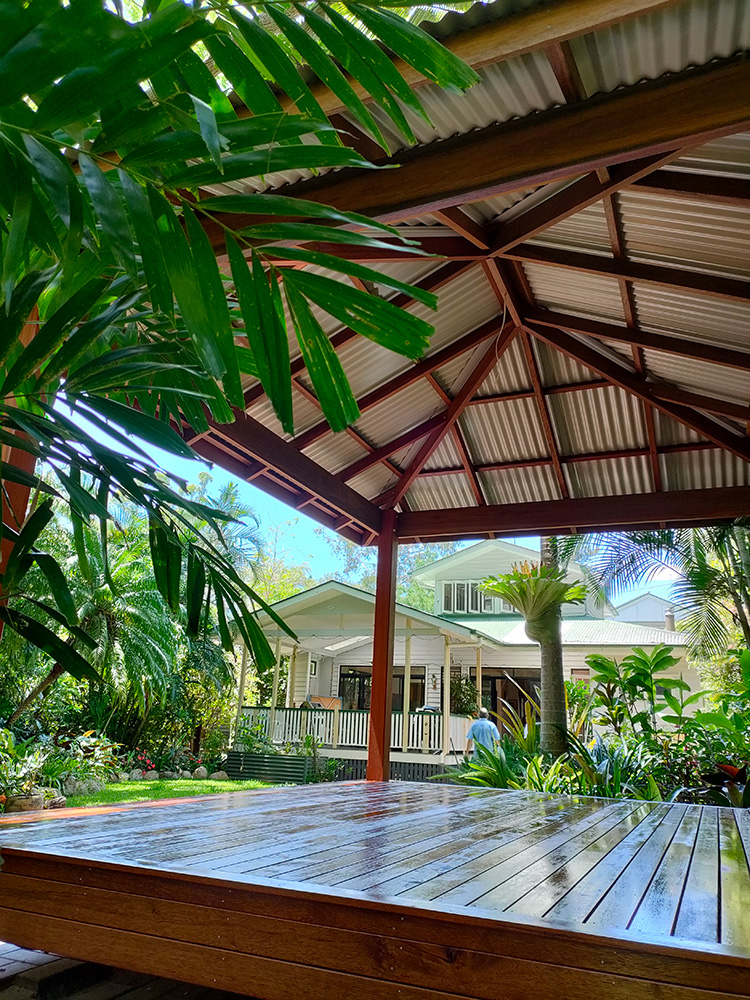 Looking back up at the house, what a truly beautiful setting for this Gazebo.