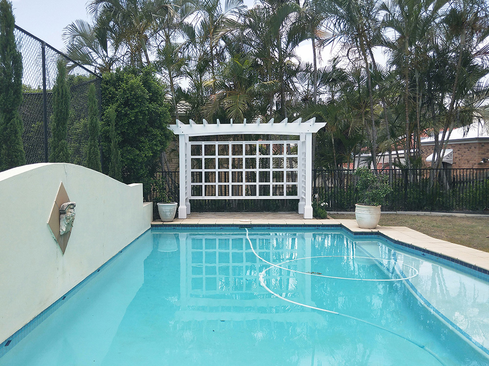 This new Pergola has been designed to create a seating area at the end of the pool.