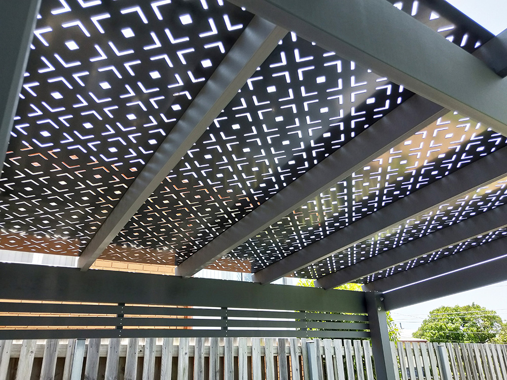 The Aluminium Screening is painted in Monument and looks great against the Western Myall grey color.