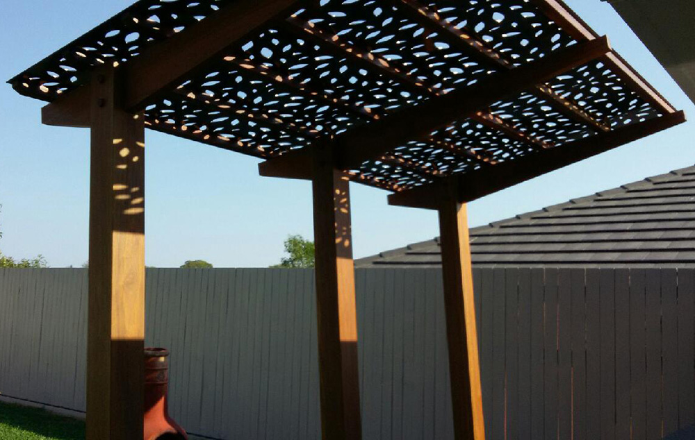 Cantilever Pergola with Decorative Aluminium Screening
