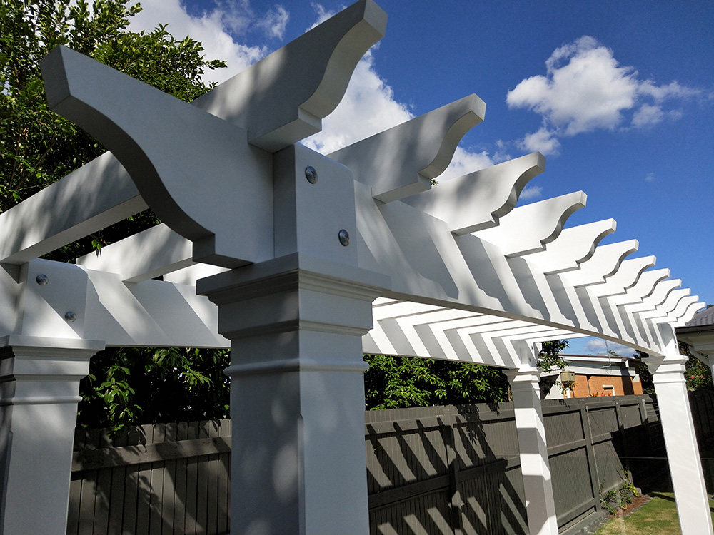 The beams have been cut right into the posts which creates not only a stunning seamless finish but provides strength and stability to the structure.