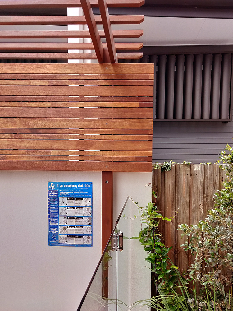 The Pergola and Merbau Screening have been set to cover to the end of the bessablock pool surround wall.