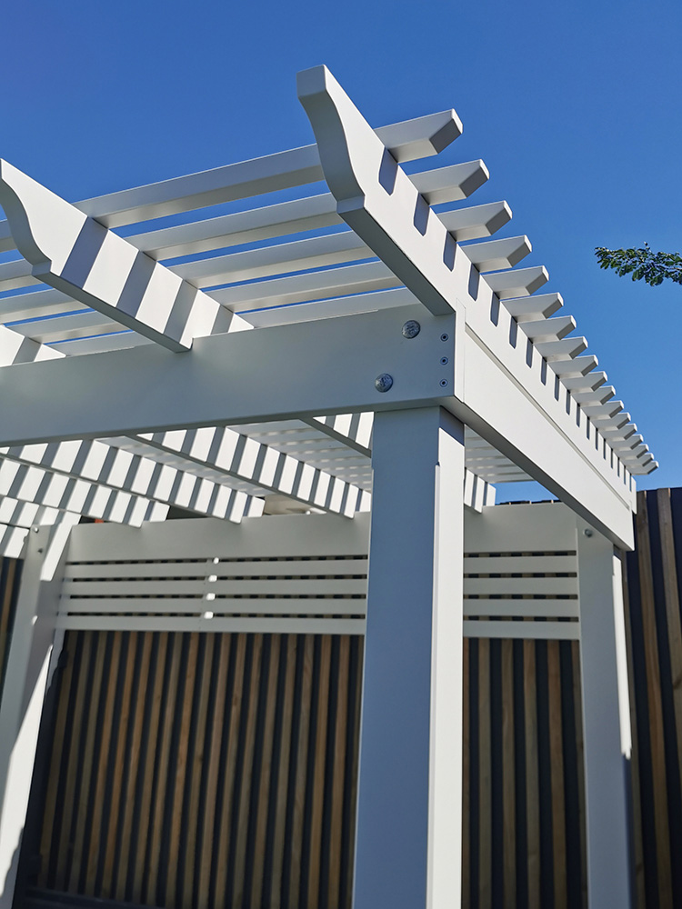 This Pergola has been designed with the square edges with slight overhang from the battens.