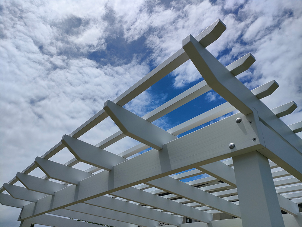 This Pergola has a splayed Pergola Profile selected for the front overhang.