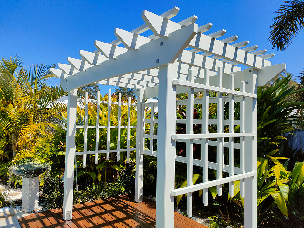 The side screening matches the Arbour that we installed on the pathway that leads to the backyard.