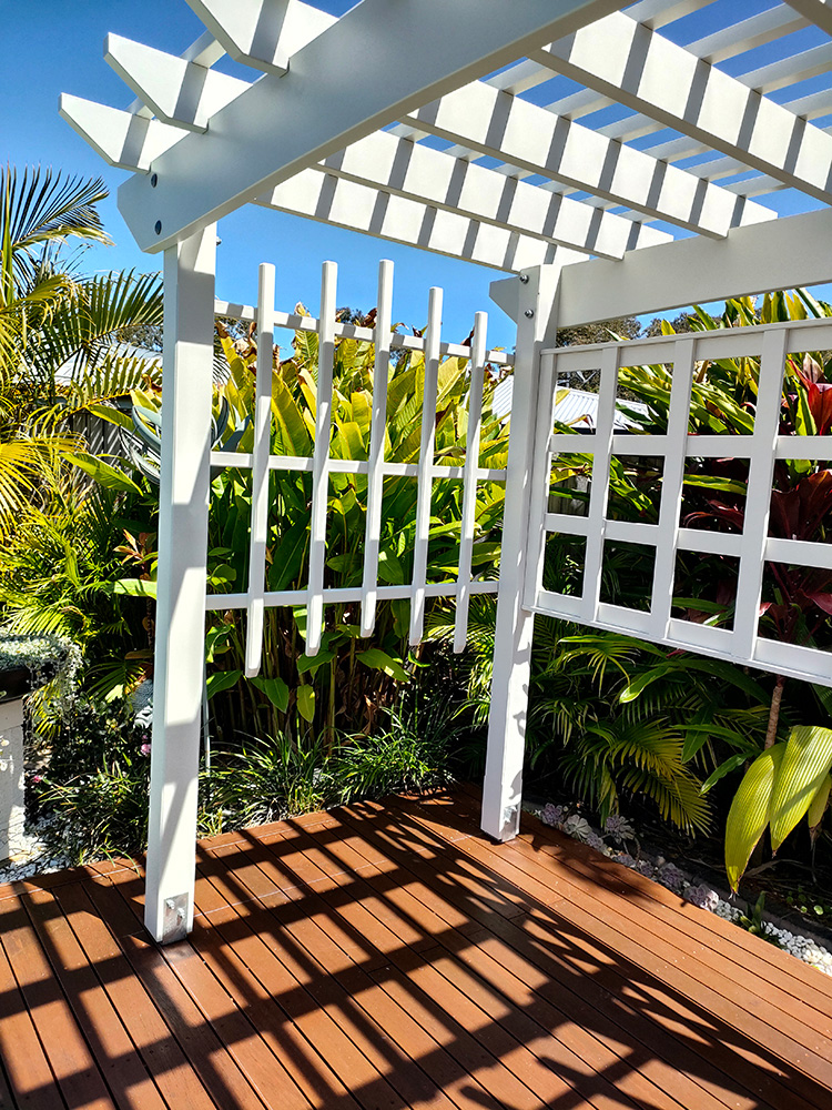 The side screening matches the Arbour that we installed on the pathway that leads to the backyard.