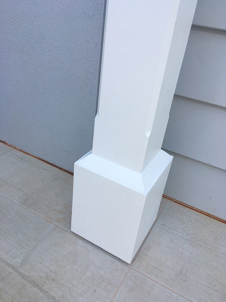 Pine LOSP Posts have been bolted to the existing tiled concrete slab. Boxes have been added as a feature to cover the post brackets for a seamless finish.