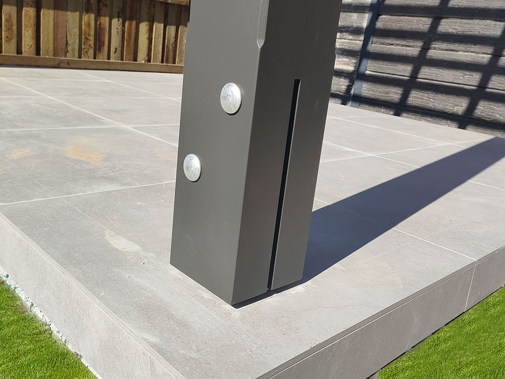 This Pergola features 135 x 135 mm Laminated Pine Post with a precise cut for the T-Blade Post Bracket and a flawless finish.