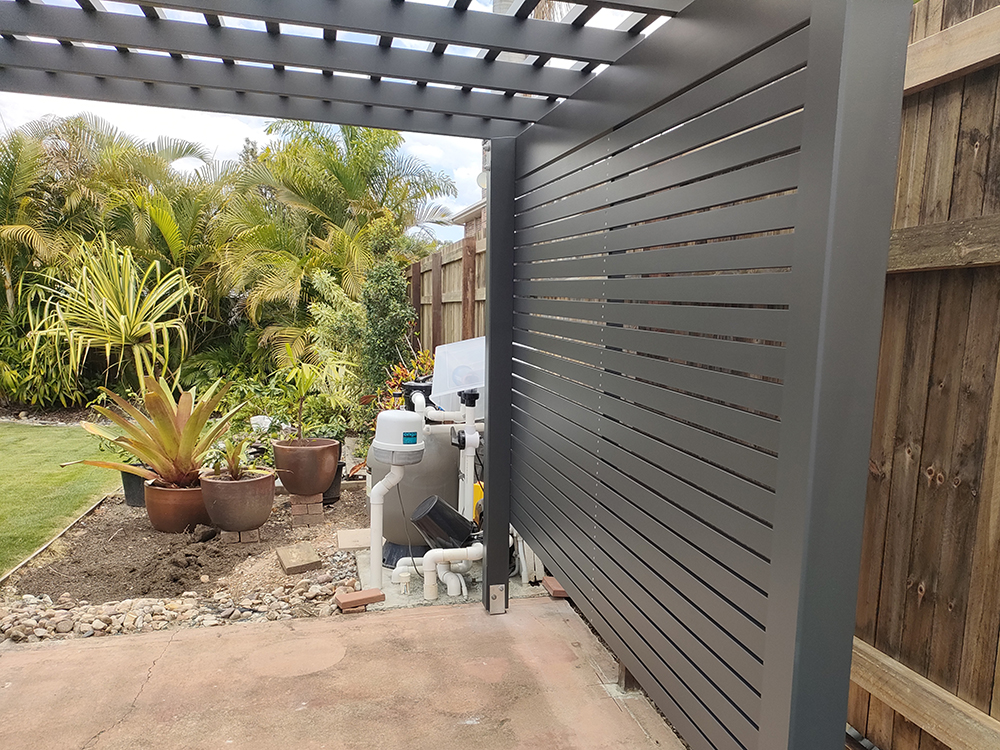 Traditional Pergola with Horizontal Back Screening