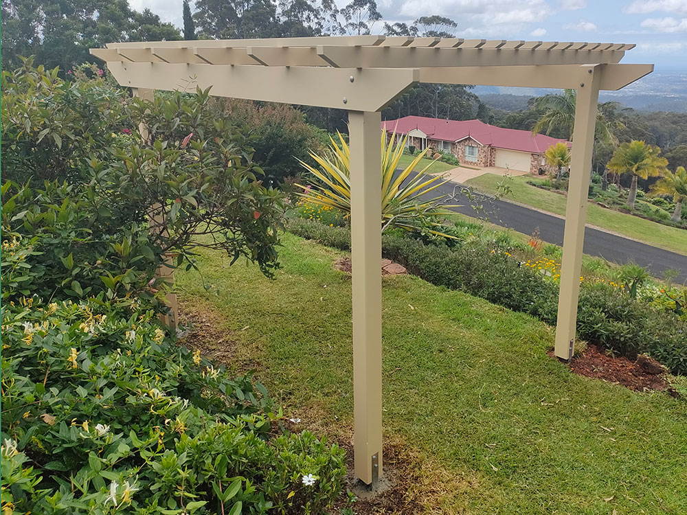 Traditional Pergola with Outstanding View from the top of Tambourine Mountain