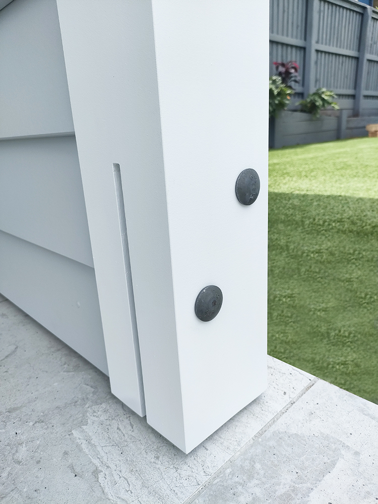 Garden Envi precision cuts each post and fits them with T-Blade brackets for a stunning finish.