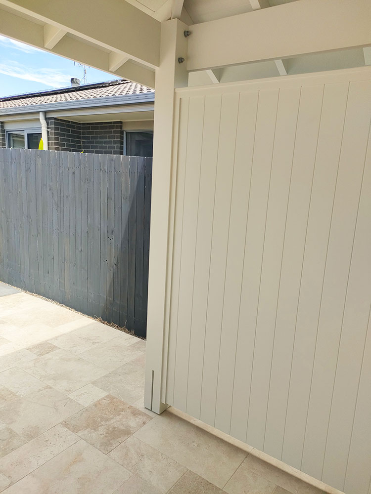 Internal Wall showing a flawless finish and all hidden fixings.