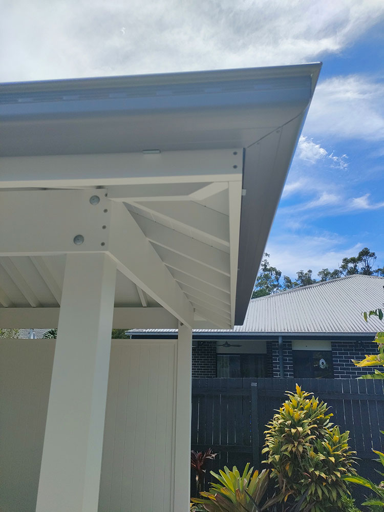 Refined finish of the gutter corners.