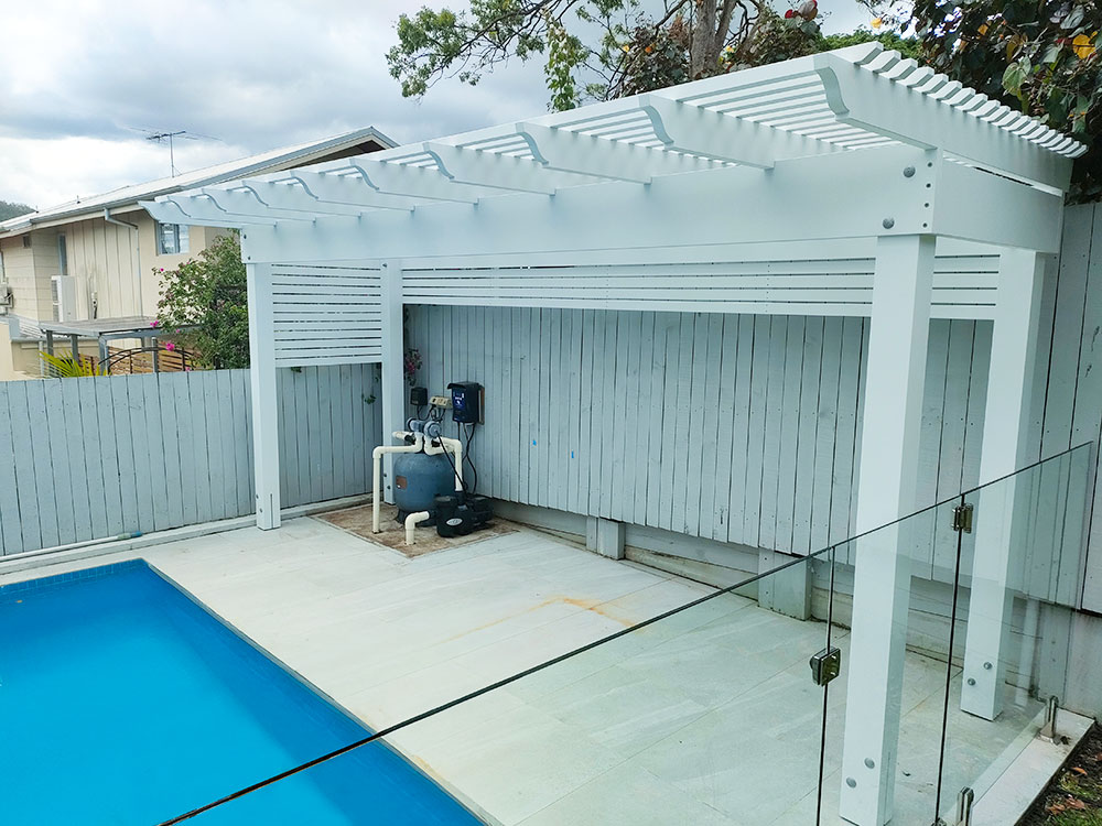 Deluxe Pergola with OGEE and Front Overhang
