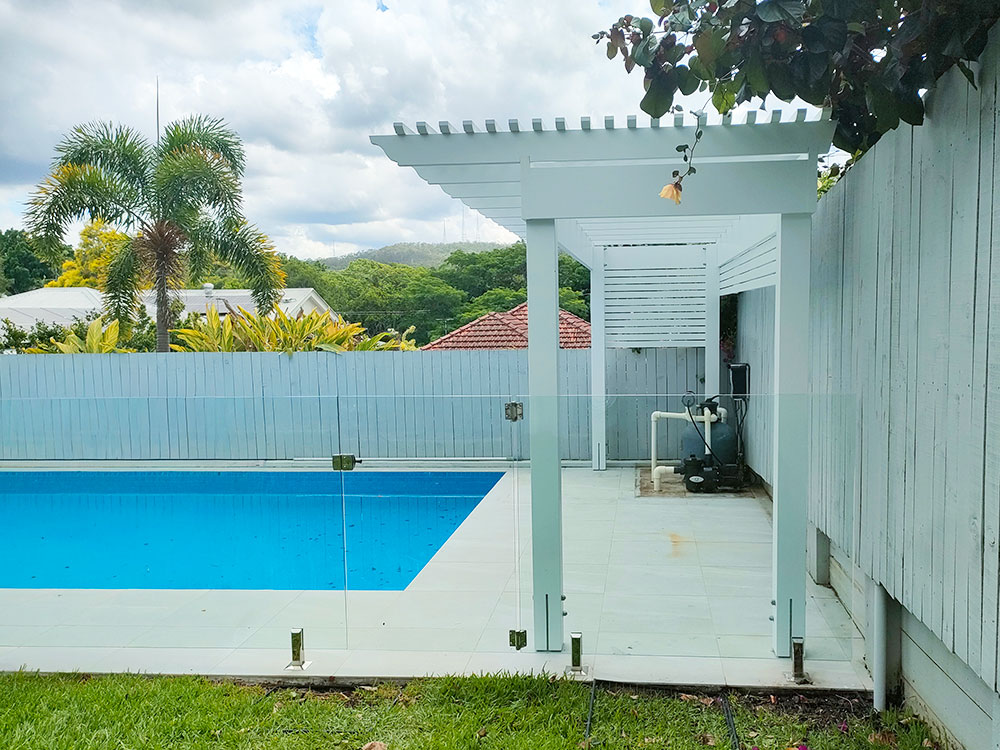 Deluxe Pergola with Cantilever Front Overhang